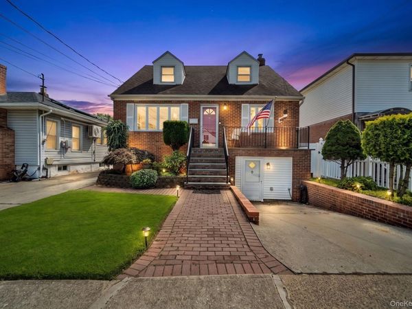 262-08 86th Avenue, Floral Park, NY 11001