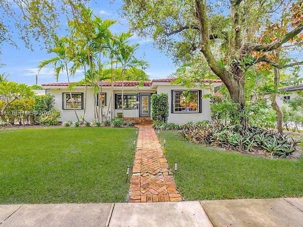 364 Navarre Dr , Miami Springs, FL 33166