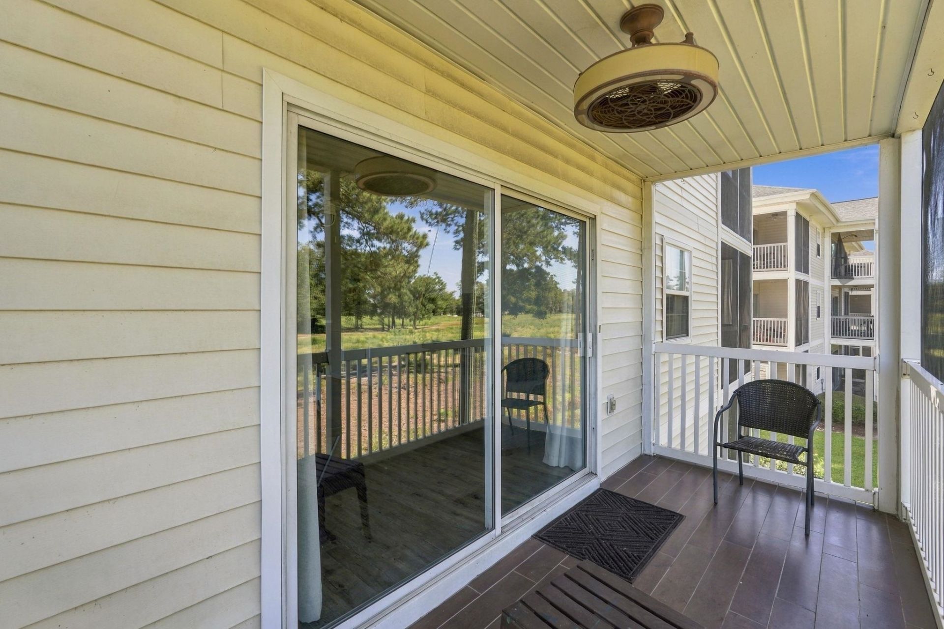593 Blue River Ct. Photo 20