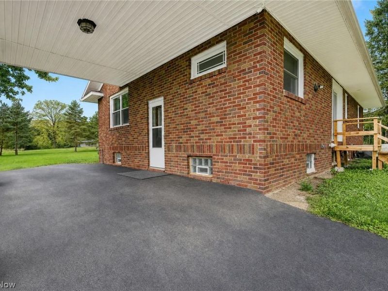 3864 State Road S, Ashtabula, OH 44004 Photo 3