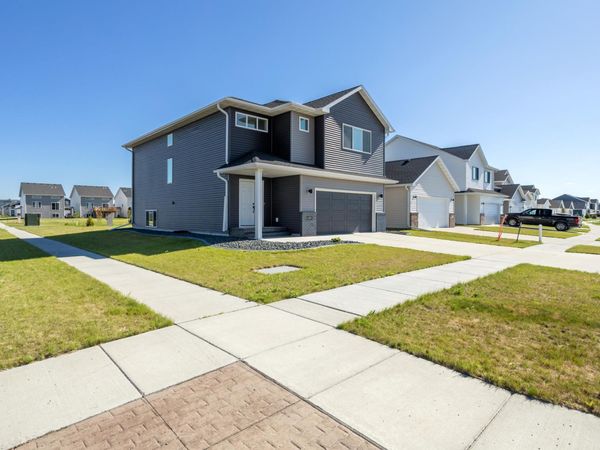 6381 Saint Ann Avenue, Horace, ND 58047