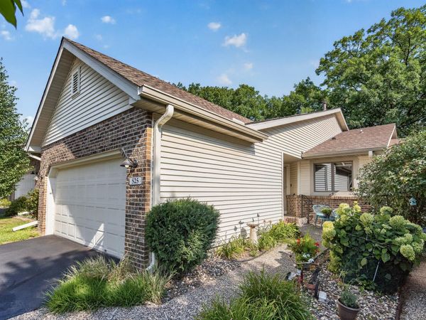 525 Sterling Street S, Maplewood, MN 55119
