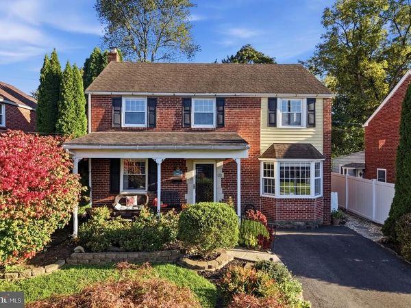 1802 ROBINSON AVENUE , HAVERTOWN, PA 19083