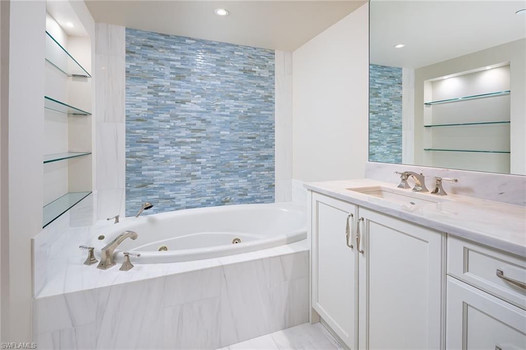 3991 Gulf Shore Blvd N, Unit 301, Naples, FL 34103 Photo