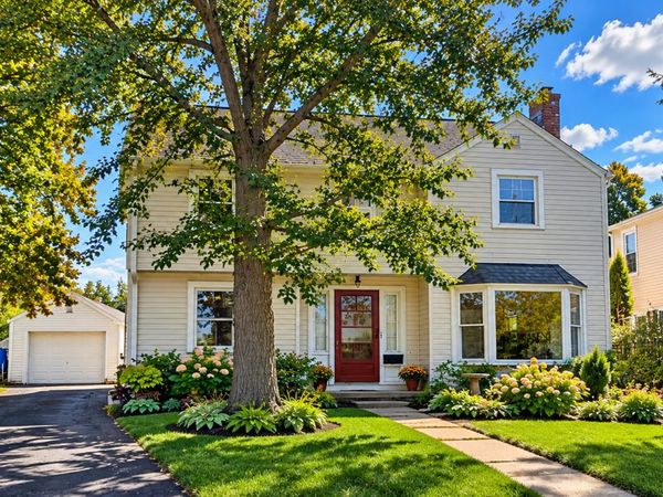 305 N Charlotte Street , Lombard, IL 60148