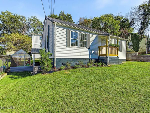 3424 Feathers St, Knoxville, TN 37920