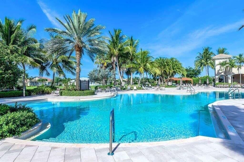 7168 Corning Circle, Boynton Beach, FL 33437 Photo