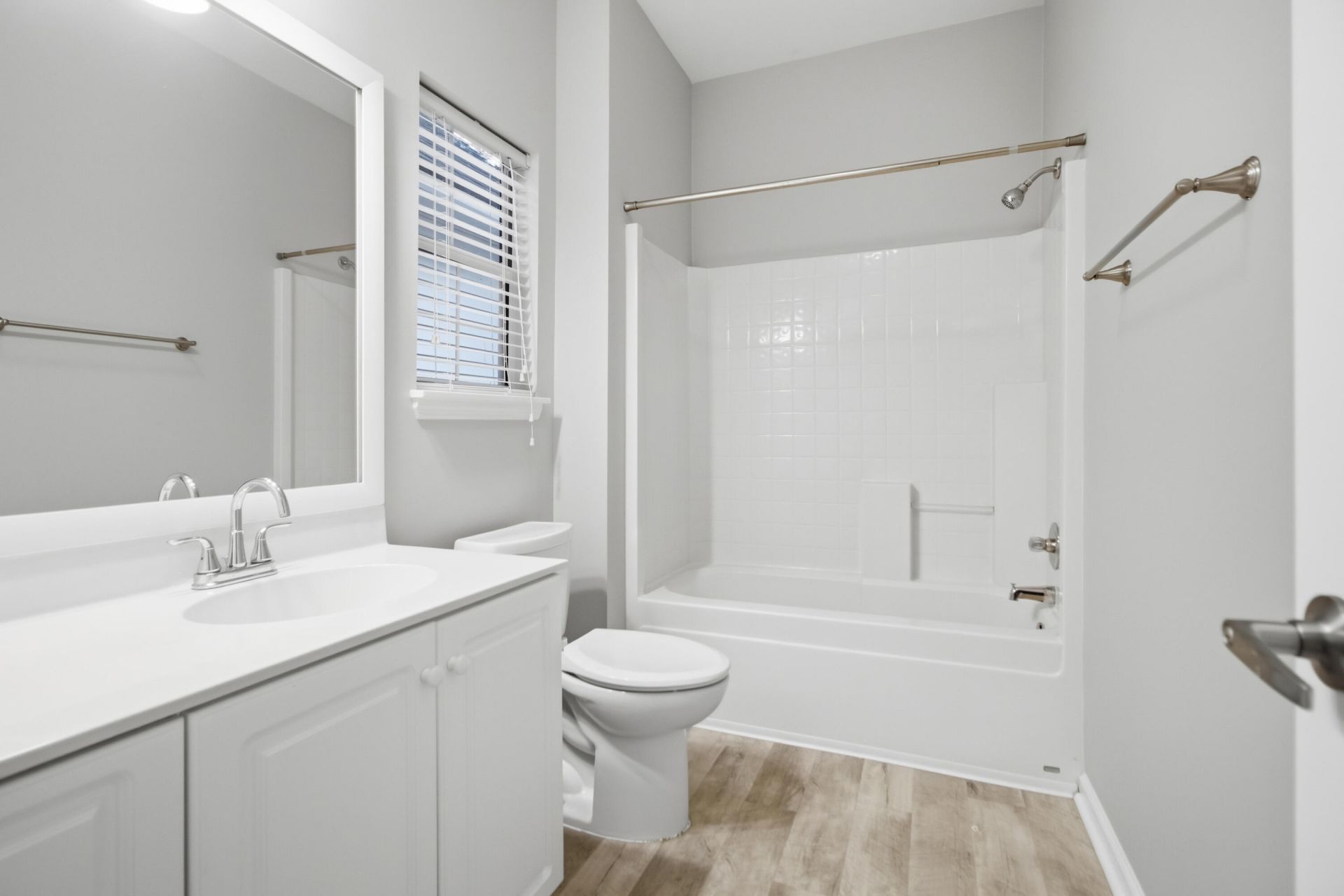 1542 Harborsun Drive Photo 14