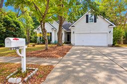 1542 Harborsun Drive photo 4