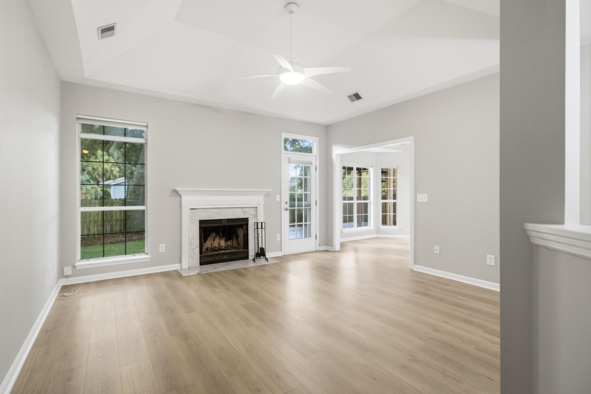 1542 Harborsun Drive Photo 21