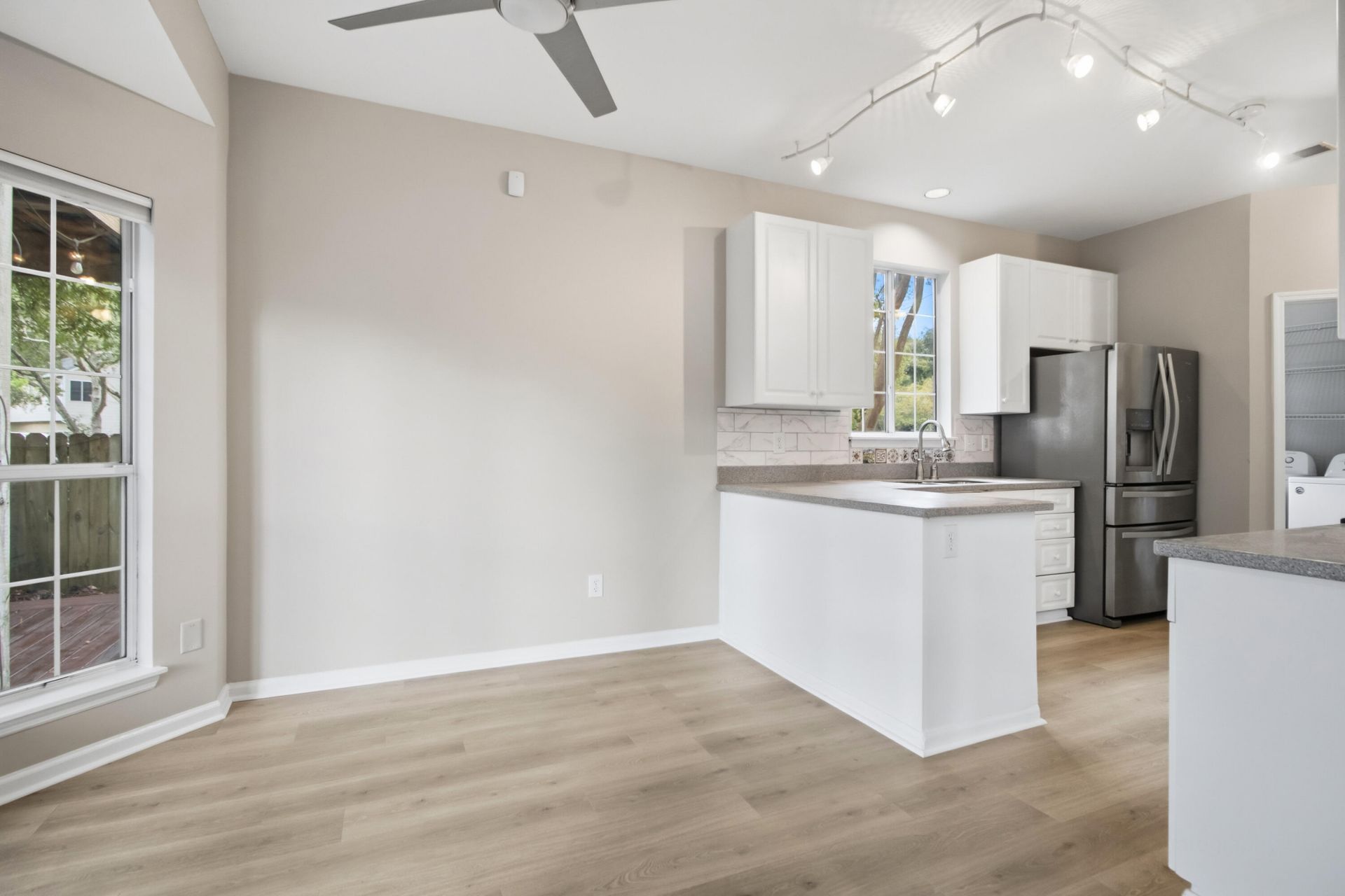 1542 Harborsun Drive Photo 25