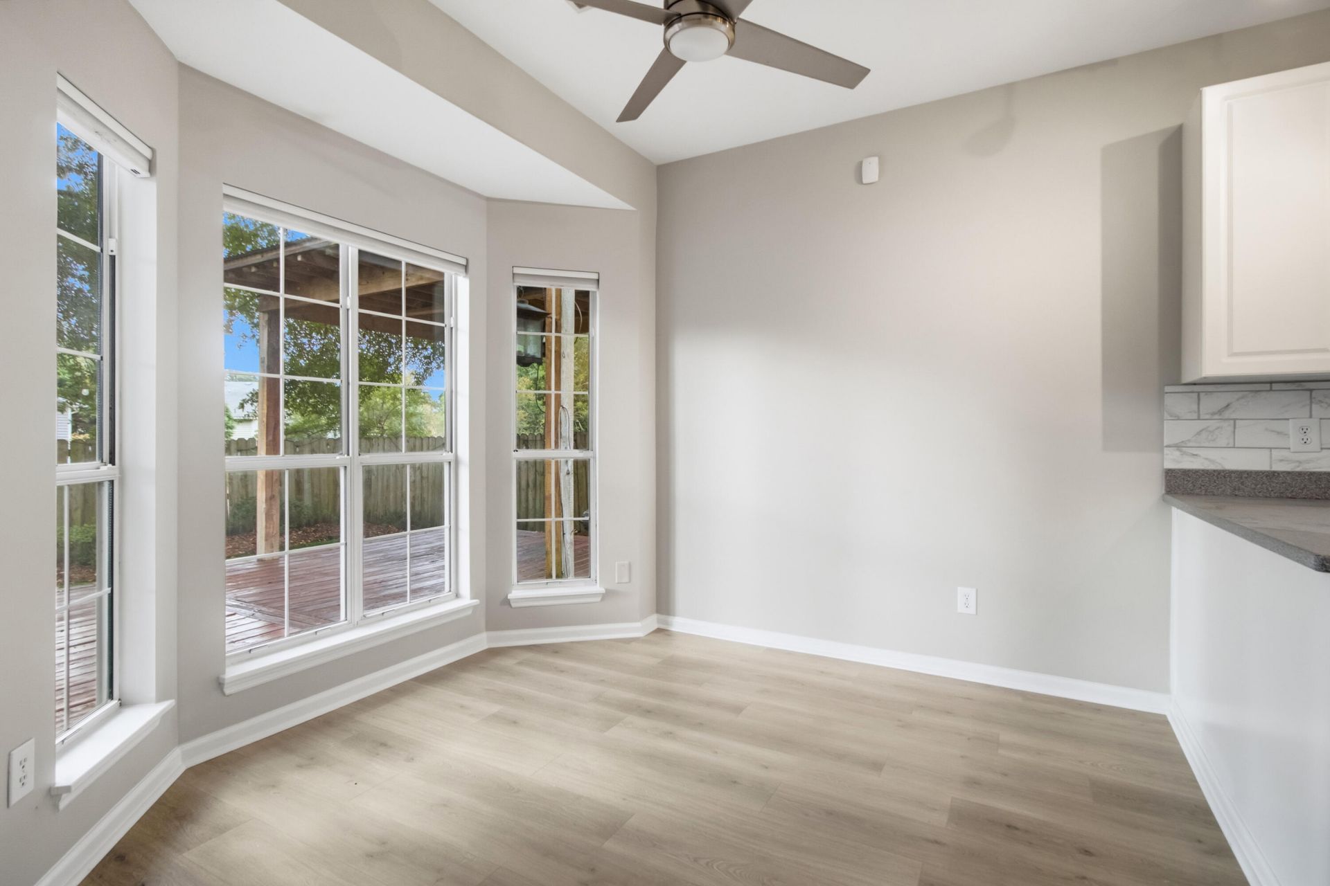 1542 Harborsun Drive Photo 26