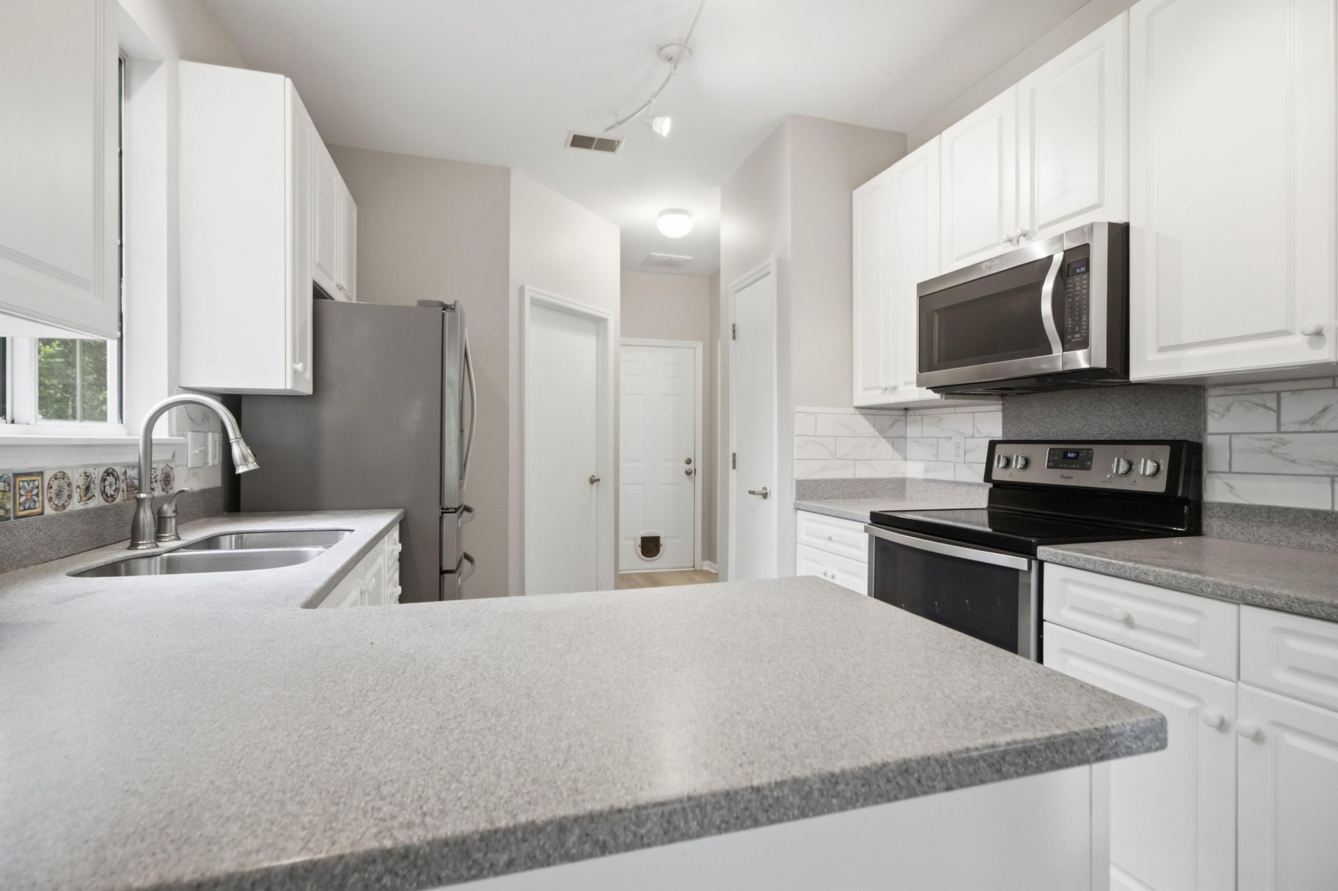 1542 Harborsun Drive Photo 28