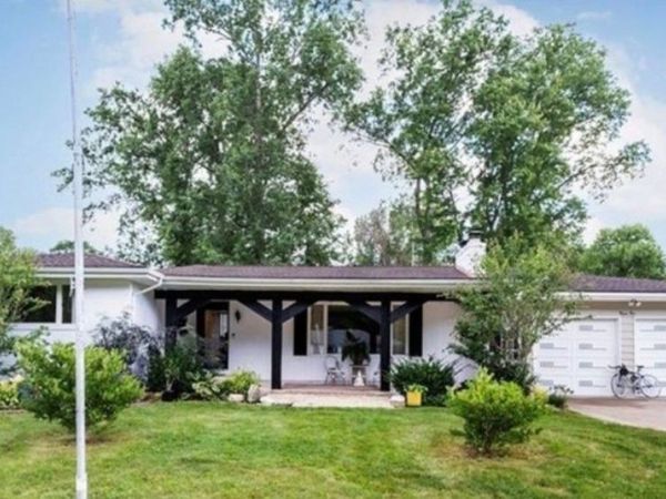 31 Lake Shore Drive , Youngstown, OH 44451