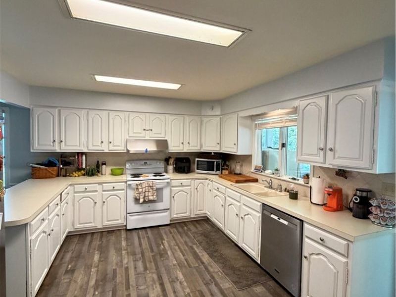 453-455 S Frank Boulevard, Akron, OH 44313 Photo 4