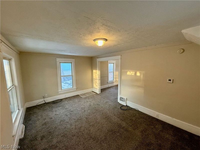 2157 10th Street SW, Akron, OH 44314 Photo 2