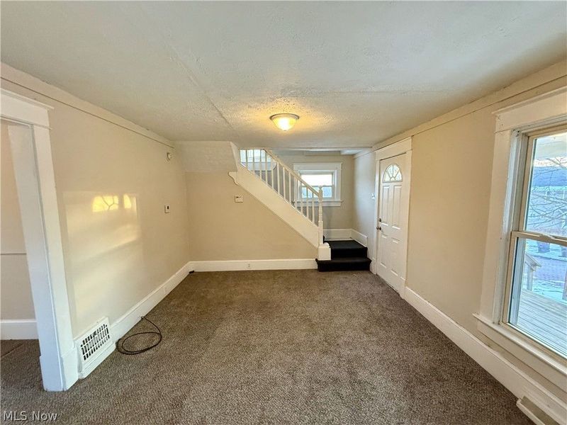2157 10th Street SW, Akron, OH 44314 Photo 4