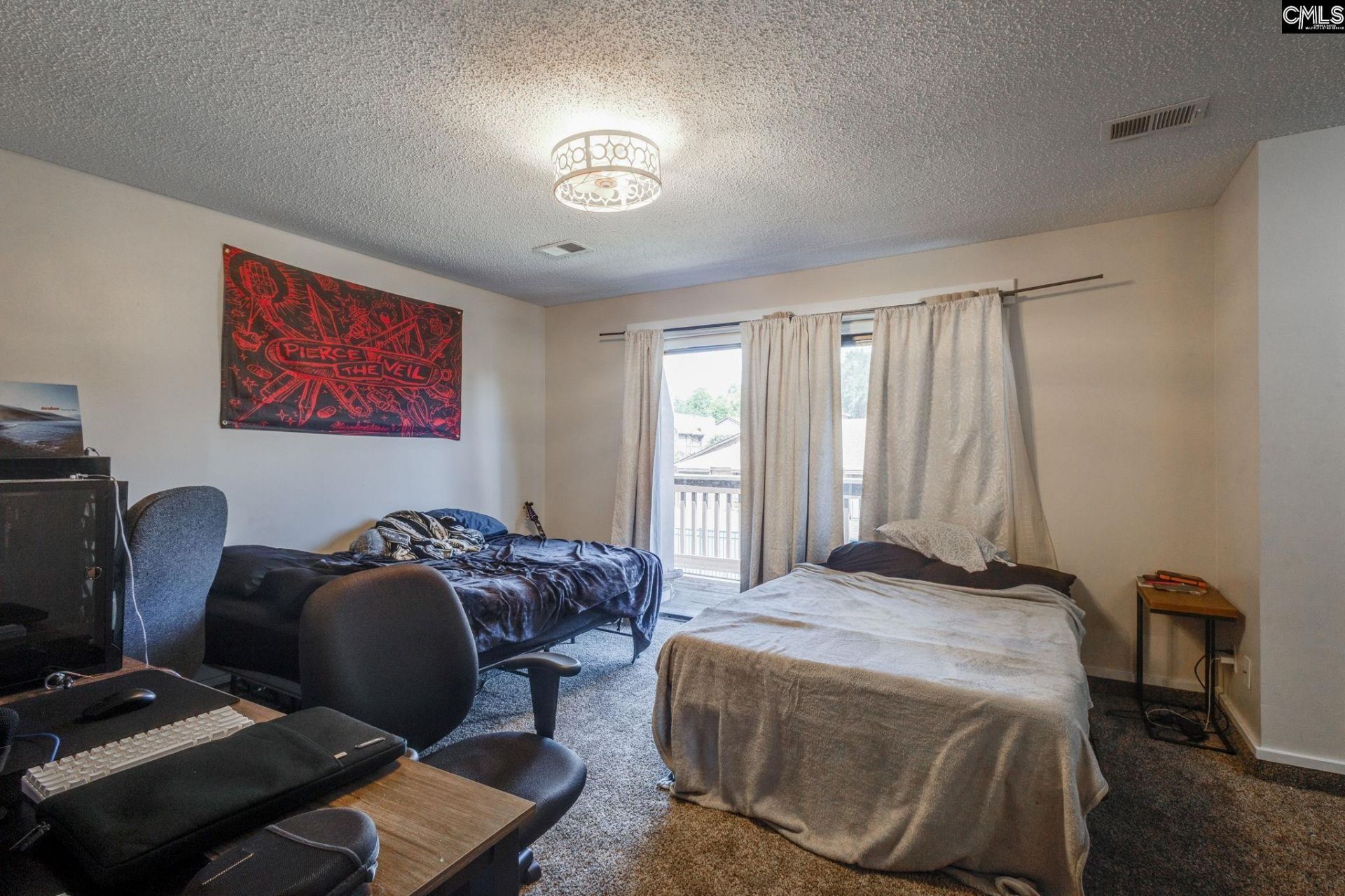 162 Lionsgate Drive  Photo 14
