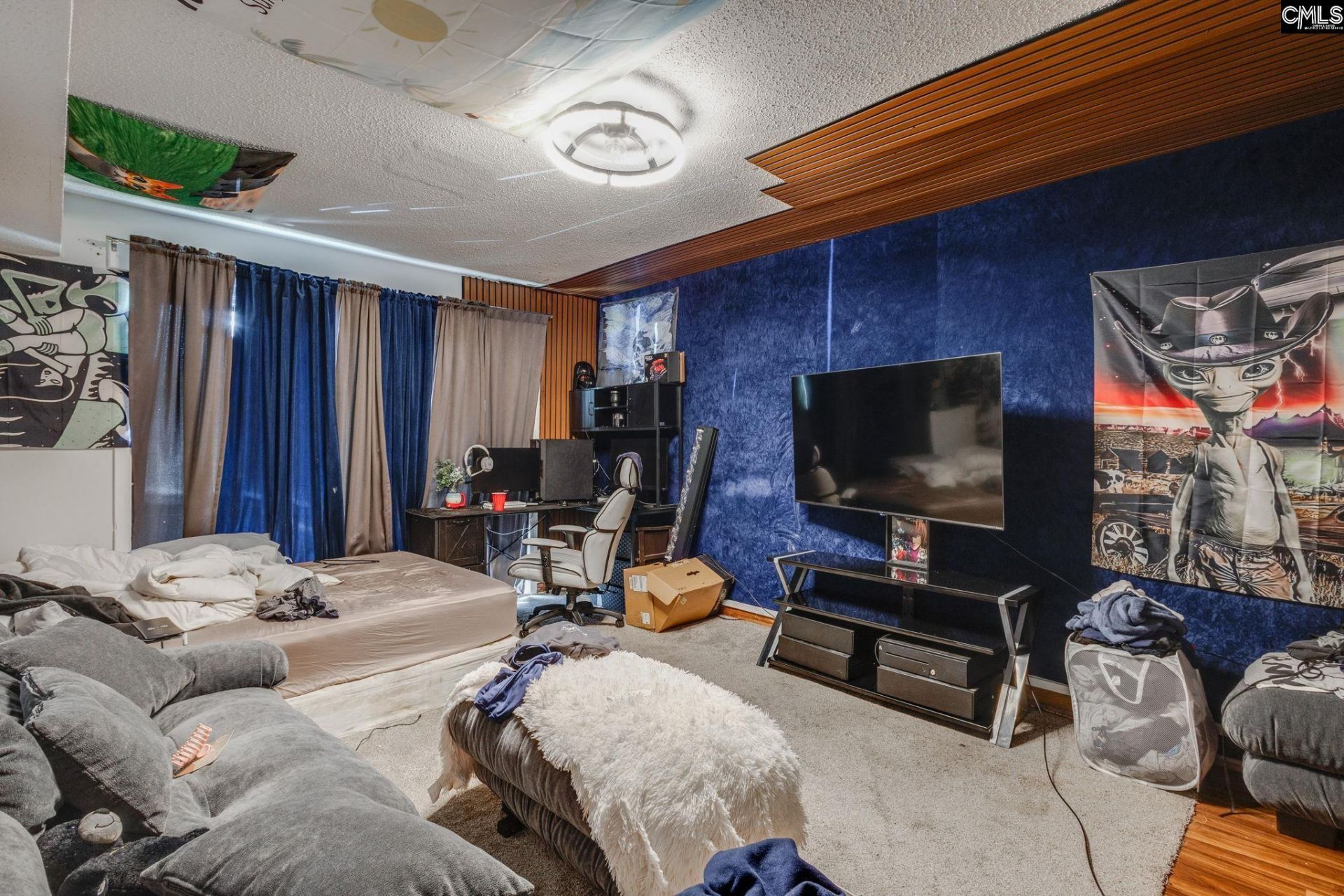 162 Lionsgate Drive  Photo 18