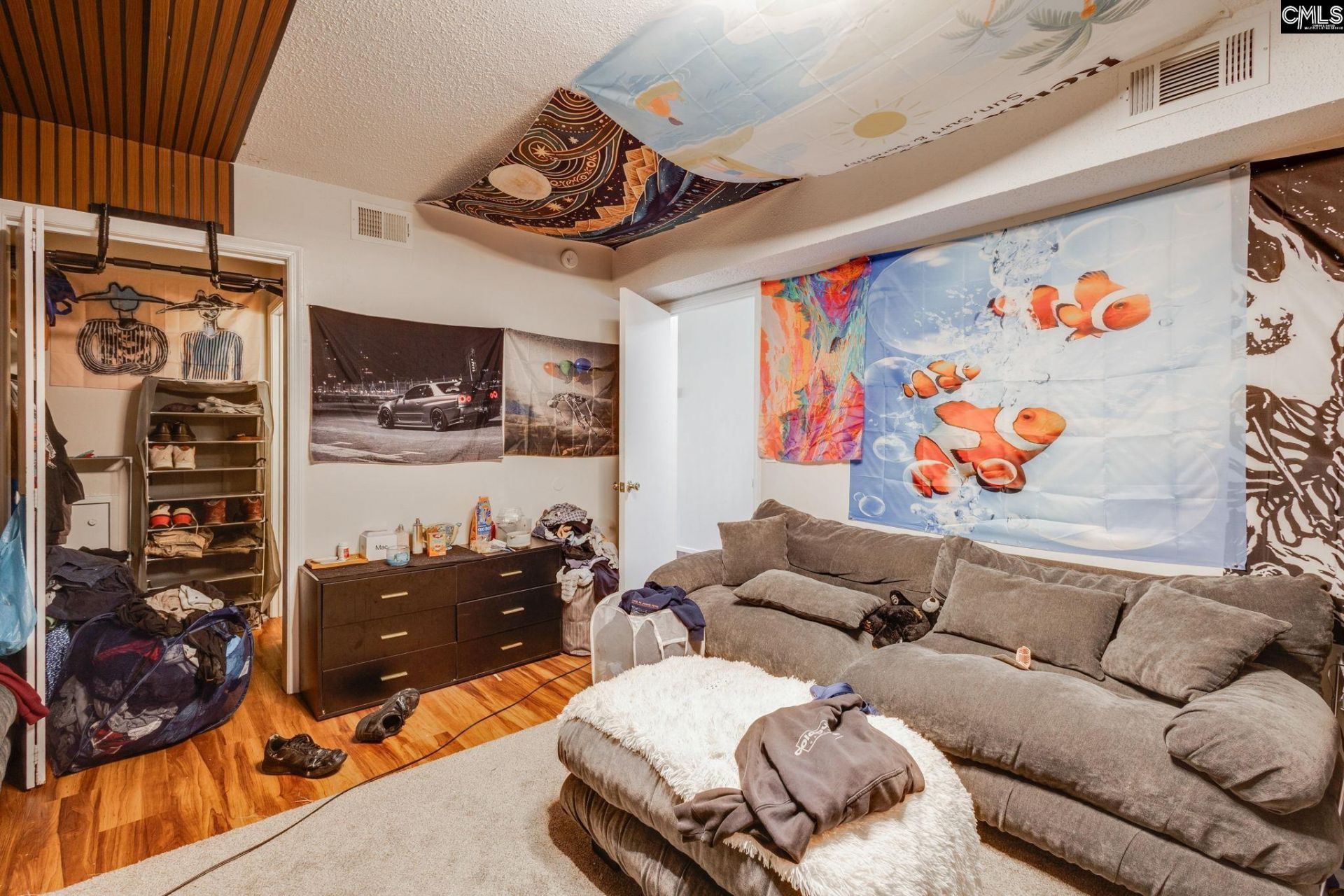 162 Lionsgate Drive  Photo 19