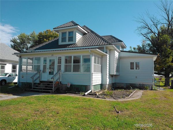 211 Lafayette Street, Harper, IA 52231