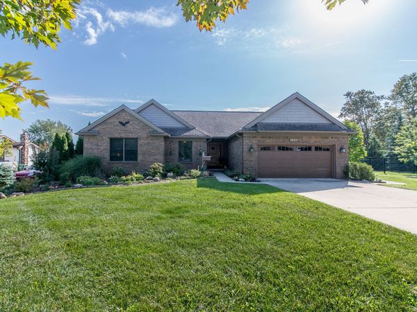 30211 Beechwood Street, Garden City, MI 48135