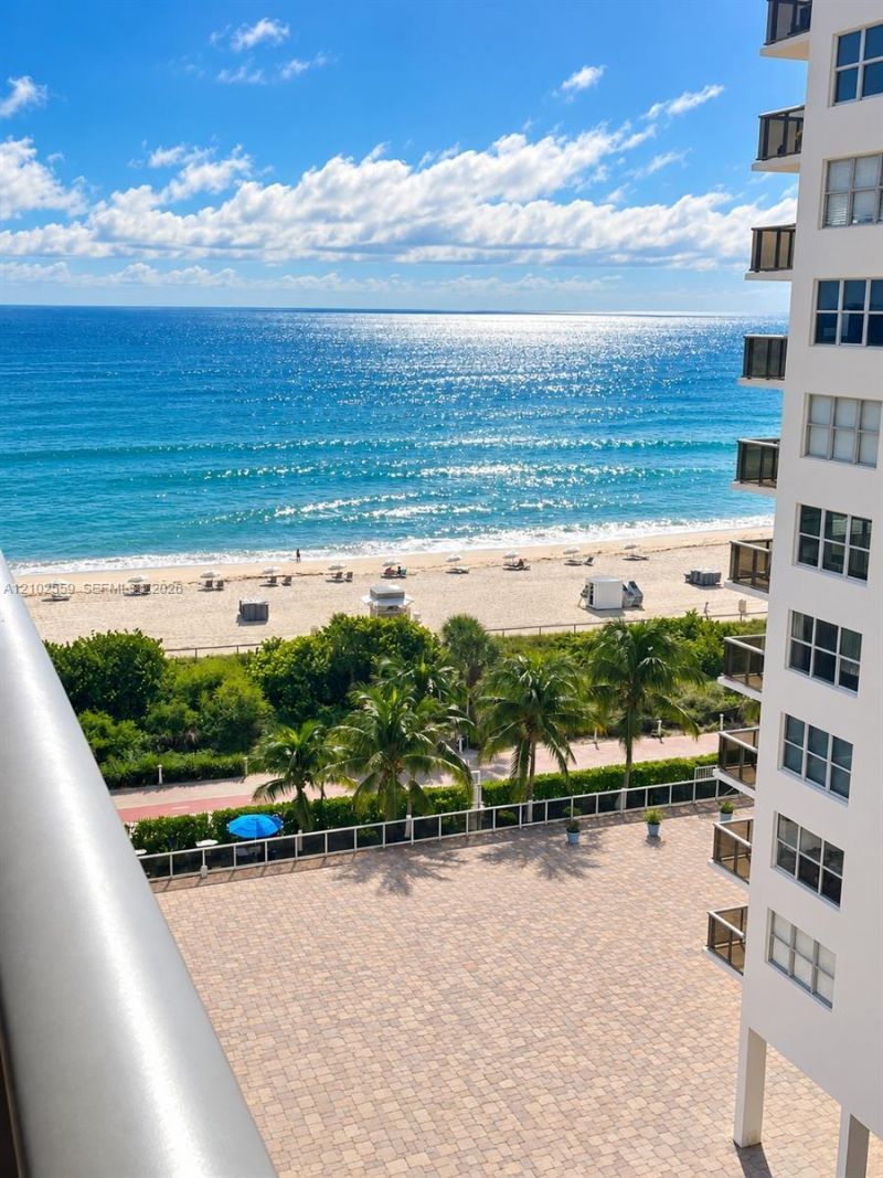 6039 Collins Ave, Unit 1006, Miami Beach, FL 33140 Main Photo