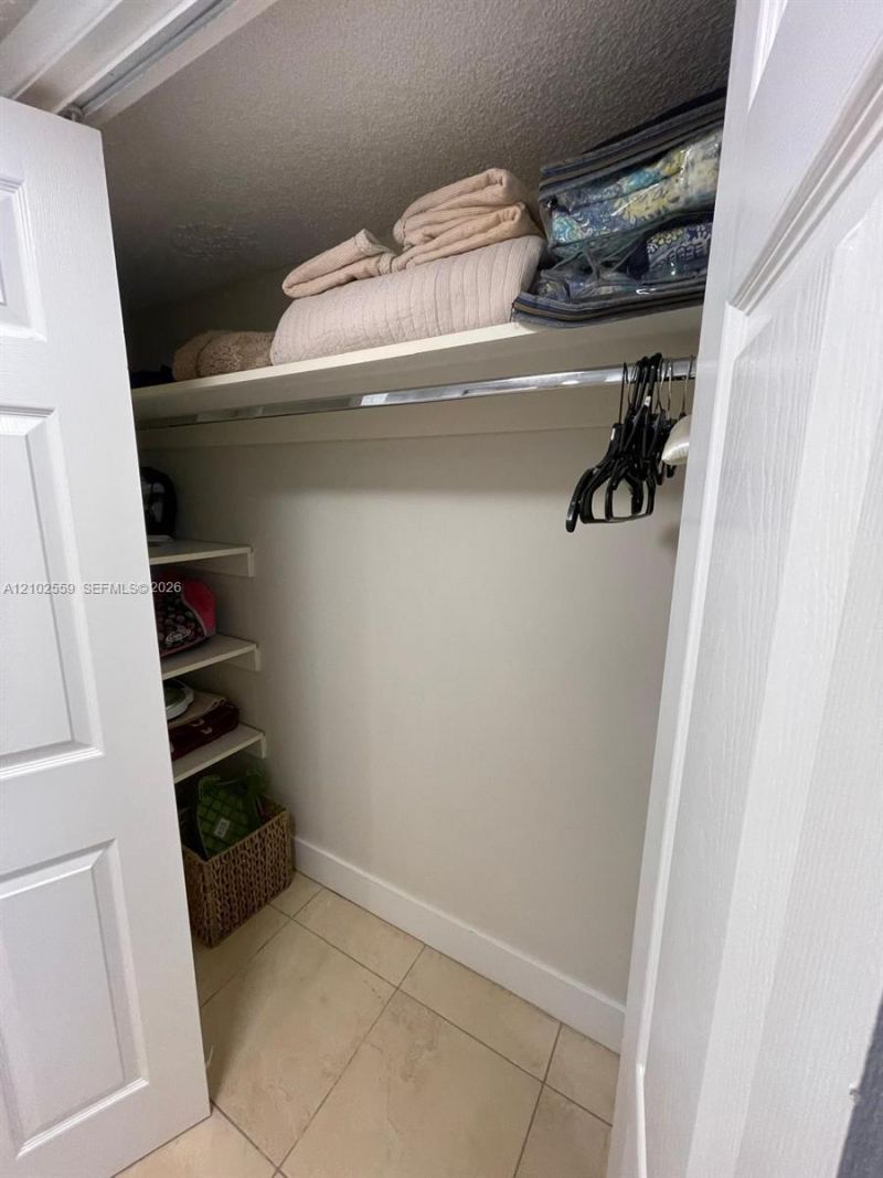 6039 Collins Ave, Unit 1006, Miami Beach, FL 33140 Photo
