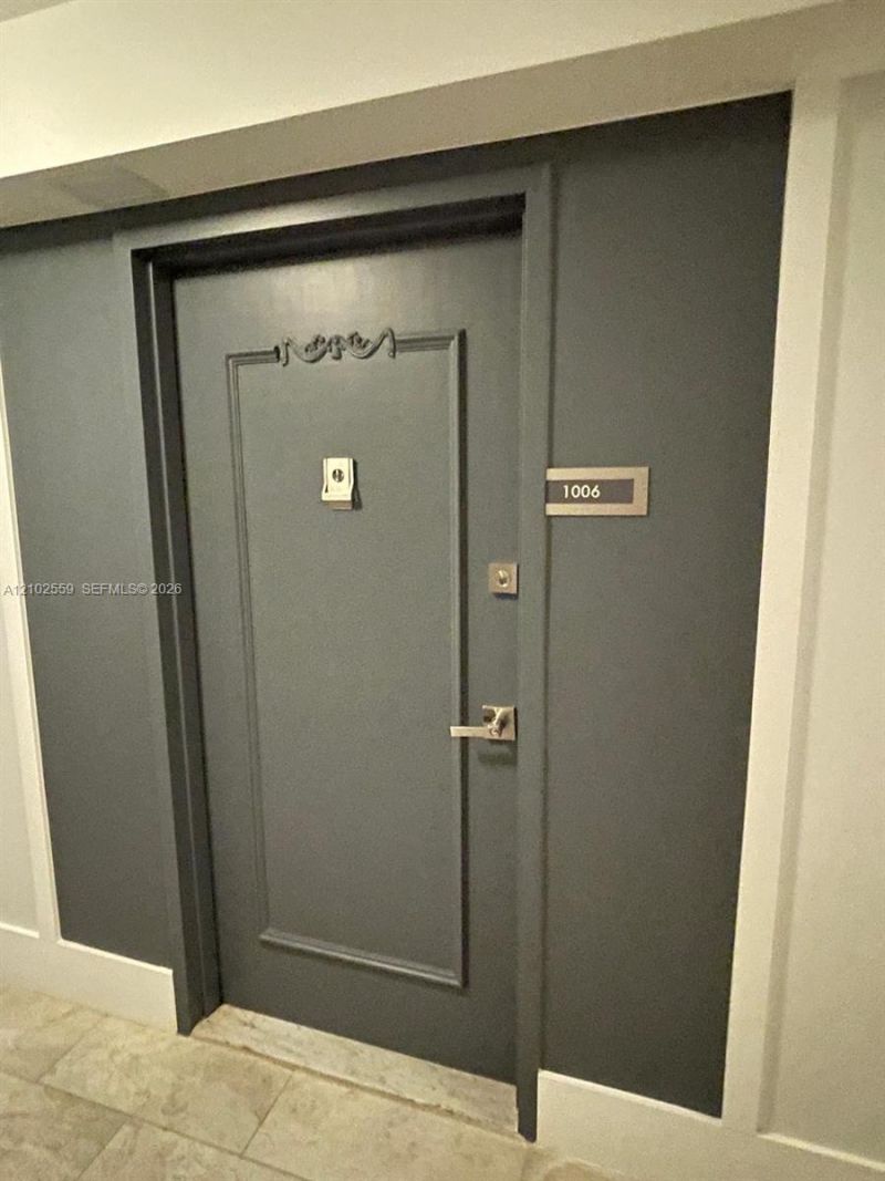 6039 Collins Ave, Unit 1006, Miami Beach, FL 33140 Photo