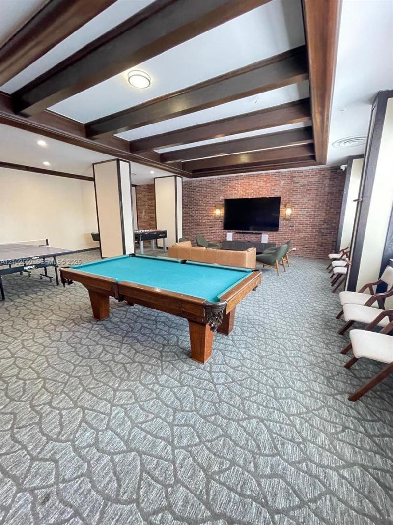 6039 Collins Ave, Unit 1006, Miami Beach, FL 33140 Photo