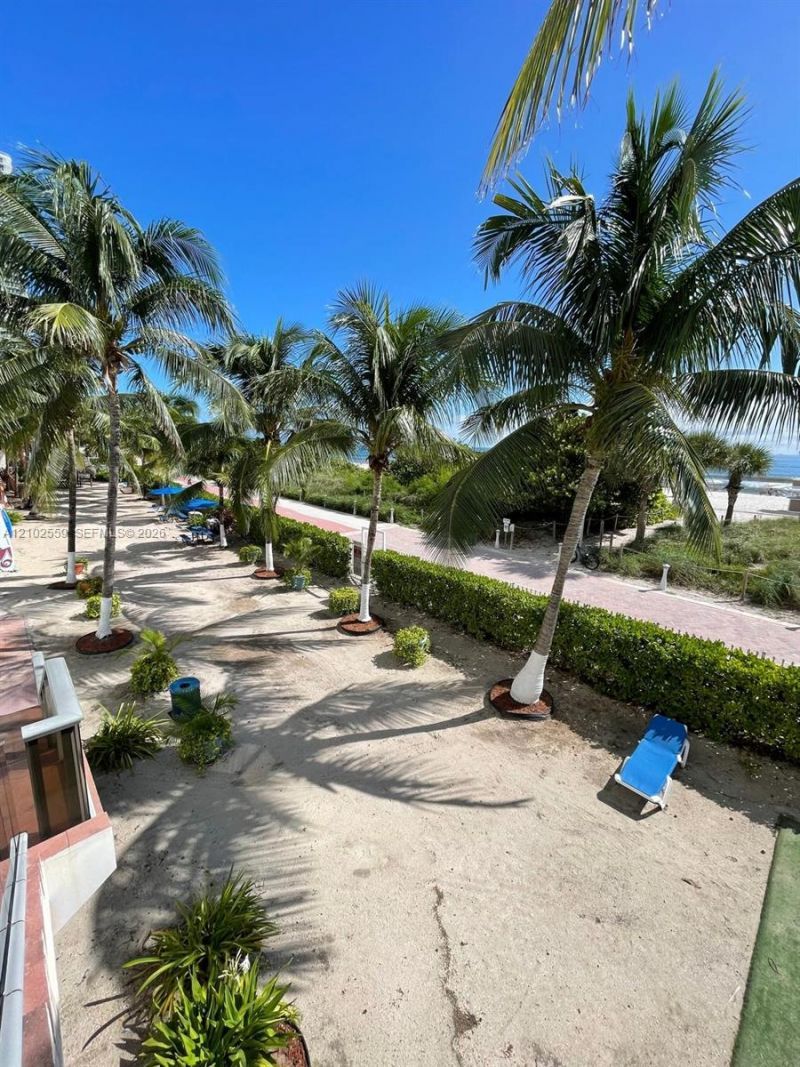 6039 Collins Ave, Unit 1006, Miami Beach, FL 33140 Photo