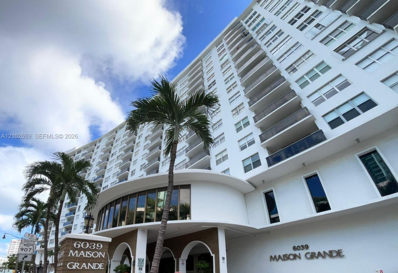 6039 Collins Ave, Unit 1006, Miami Beach, FL 33140 Photo