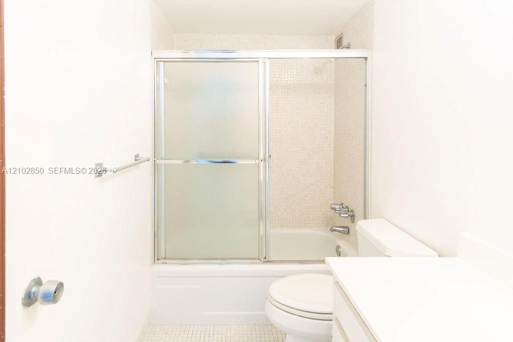 1865 79th St Cswy , Unit 8A, North Bay Village, FL 33141 Photo