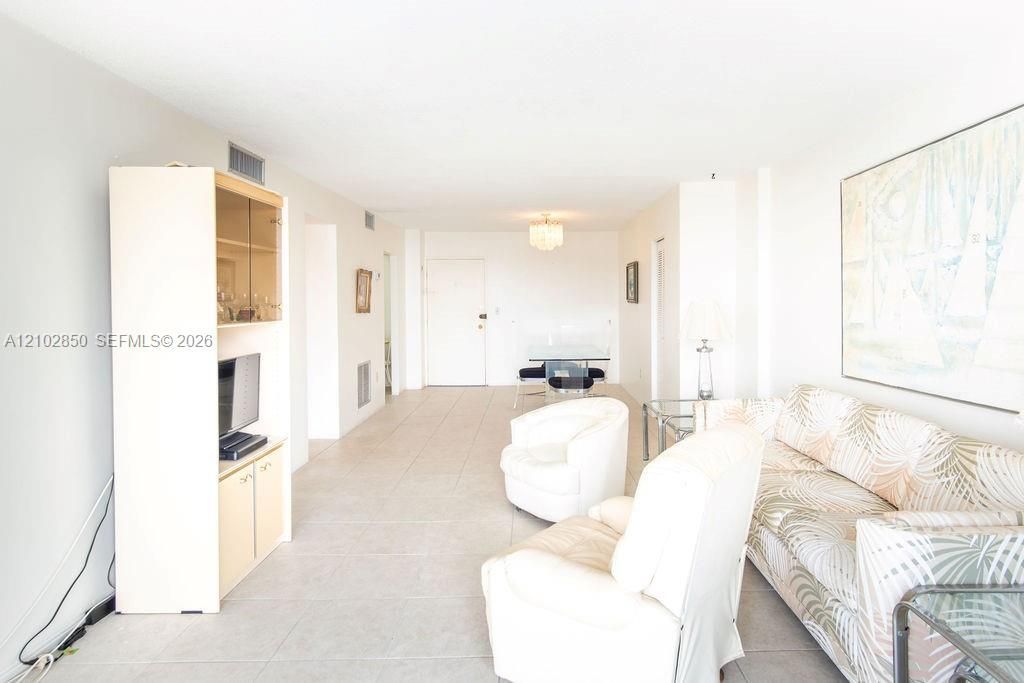 1865 79th St Cswy , Unit 8A, North Bay Village, FL 33141 Photo