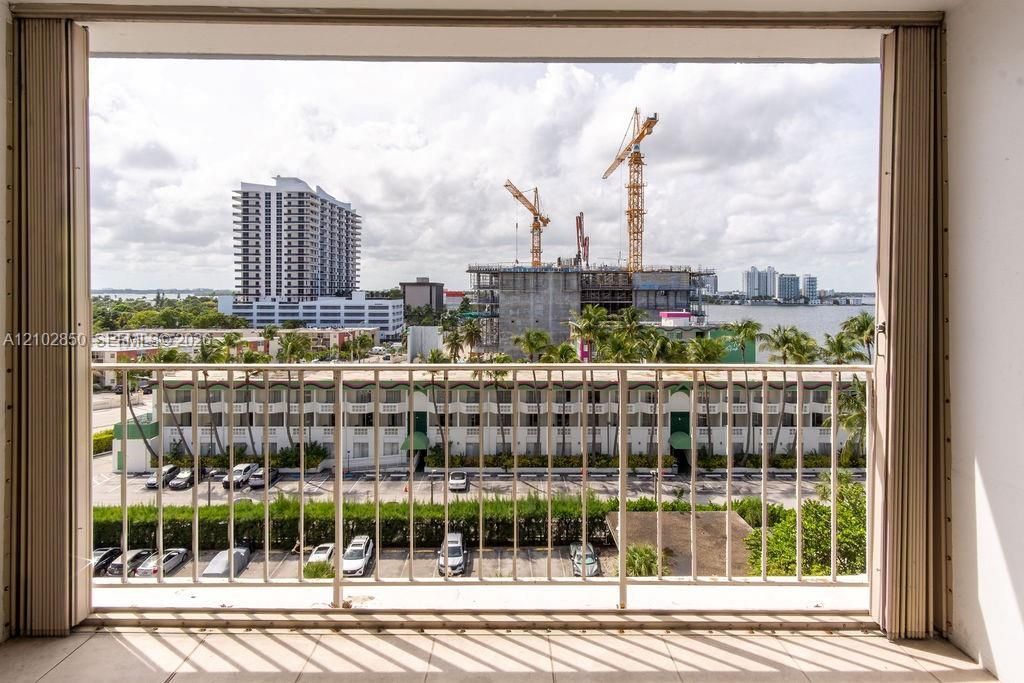 1865 79th St Cswy , Unit 8A, North Bay Village, FL 33141 Photo