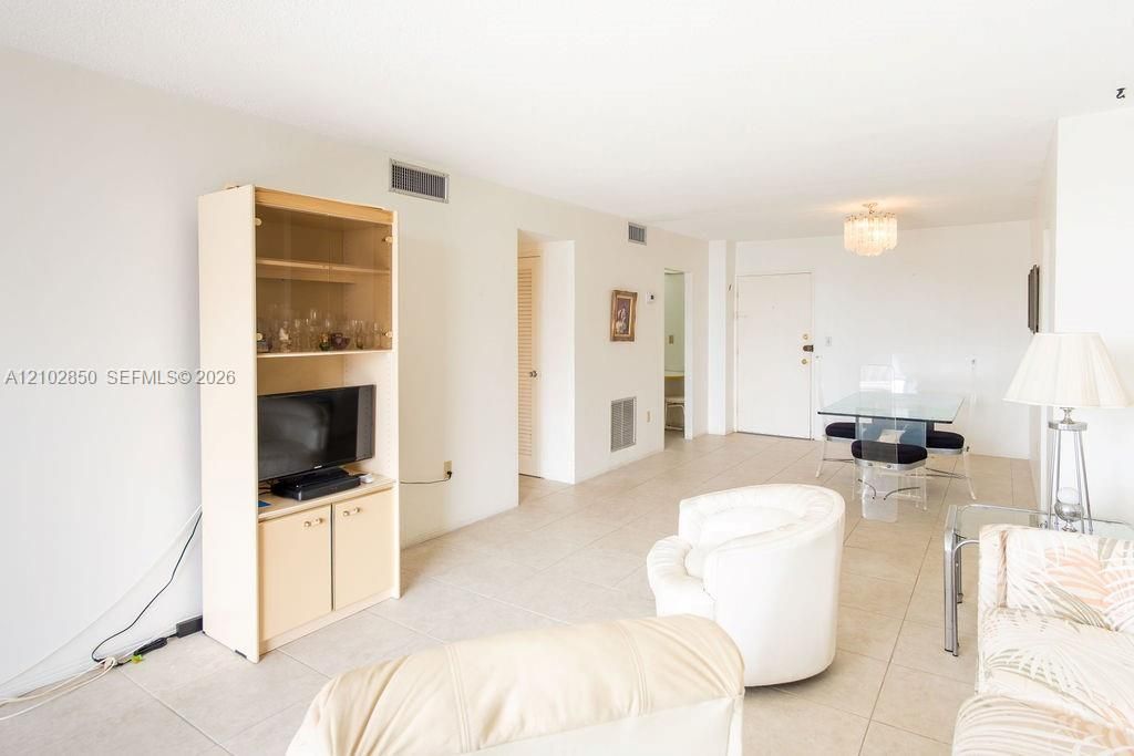 1865 79th St Cswy , Unit 8A, North Bay Village, FL 33141 Photo