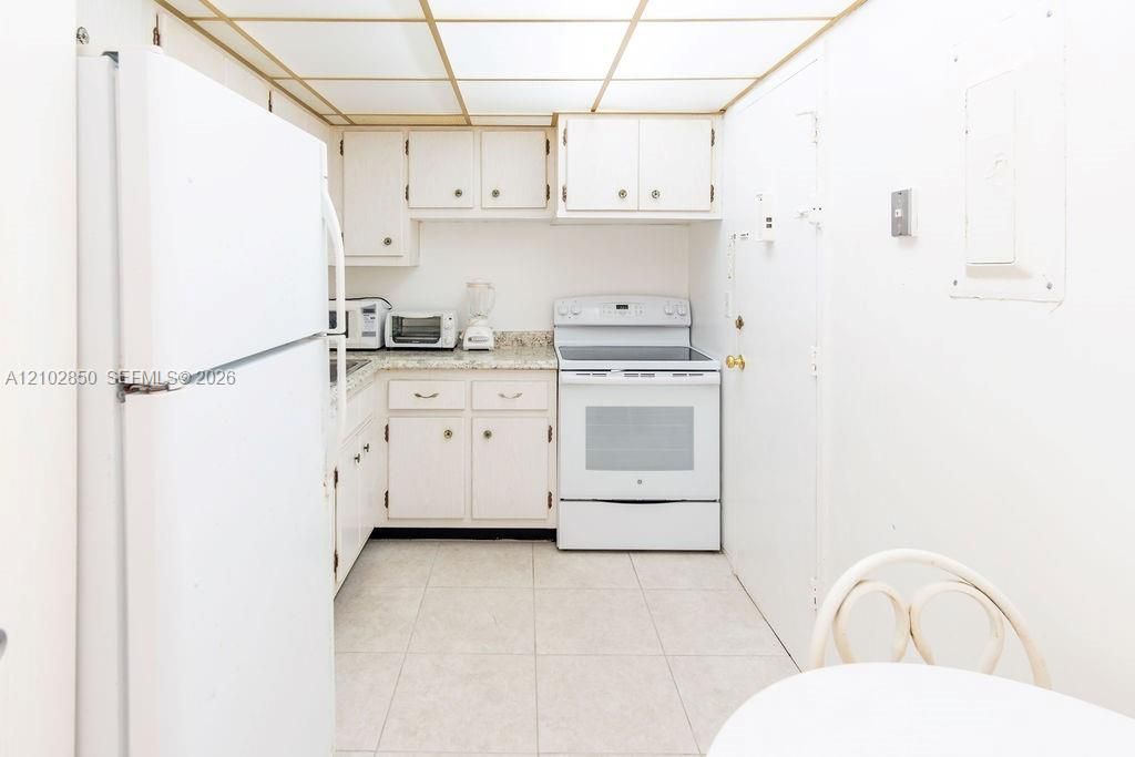 1865 79th St Cswy , Unit 8A, North Bay Village, FL 33141 Photo