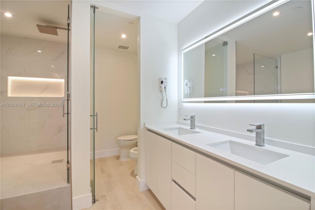 151 Crandon Blvd , Unit 540, Key Biscayne, FL 33149 Photo