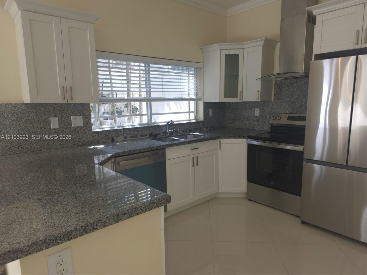 3533 SW 12th St , Miami, FL 33135 Photo