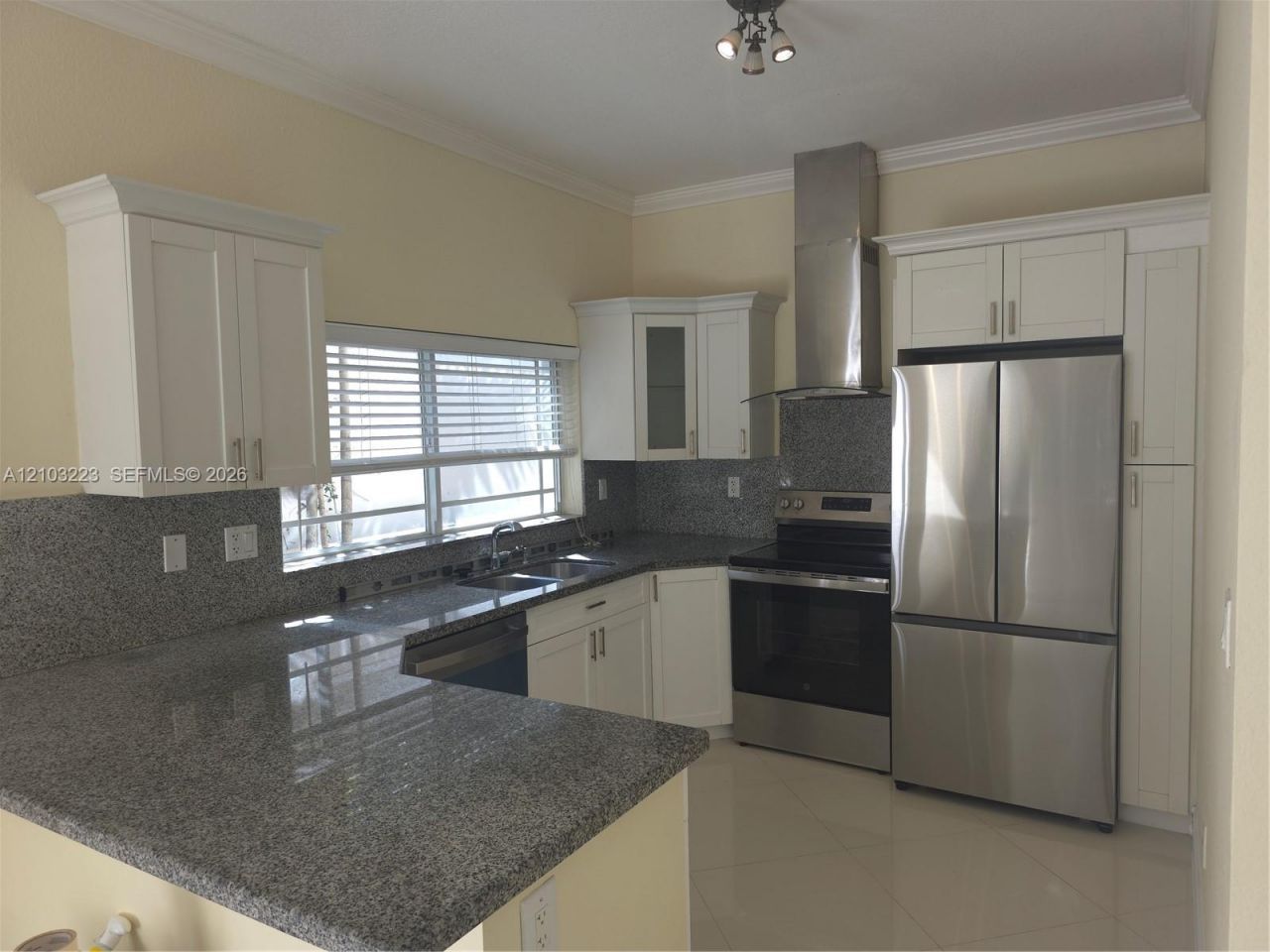 3533 SW 12th St , Miami, FL 33135 Photo