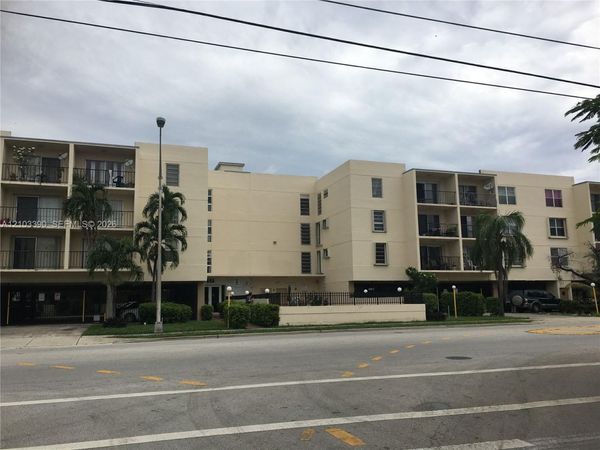 555 NE 123rd St , Unit 212-B, North Miami, FL 33161