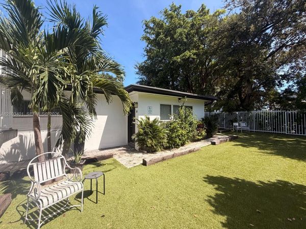 1821 Thomas St, Unit 13, Hollywood, FL 33020