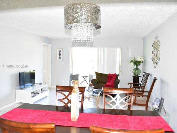 9020 Sunrise Lakes Blvd , Unit 304, Sunrise, FL 33322