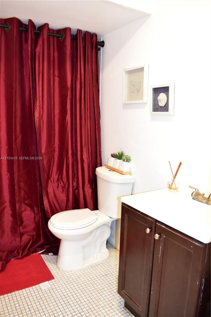 9020 Sunrise Lakes Blvd , Unit 304, Sunrise, FL 33322 Photo