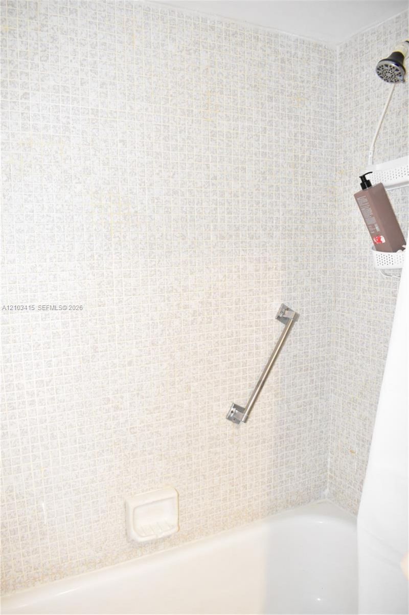 9020 Sunrise Lakes Blvd , Unit 304, Sunrise, FL 33322 Photo