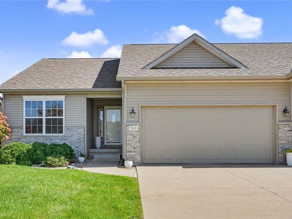 2942 Stone Creek Court, Marion, IA 52302