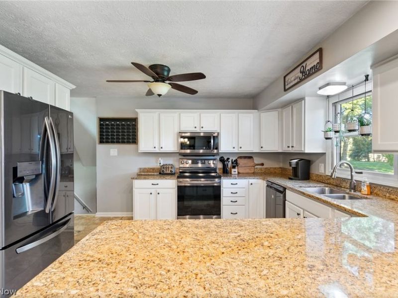1173 Desert Street NE, Uniontown, OH 44685 Photo 14