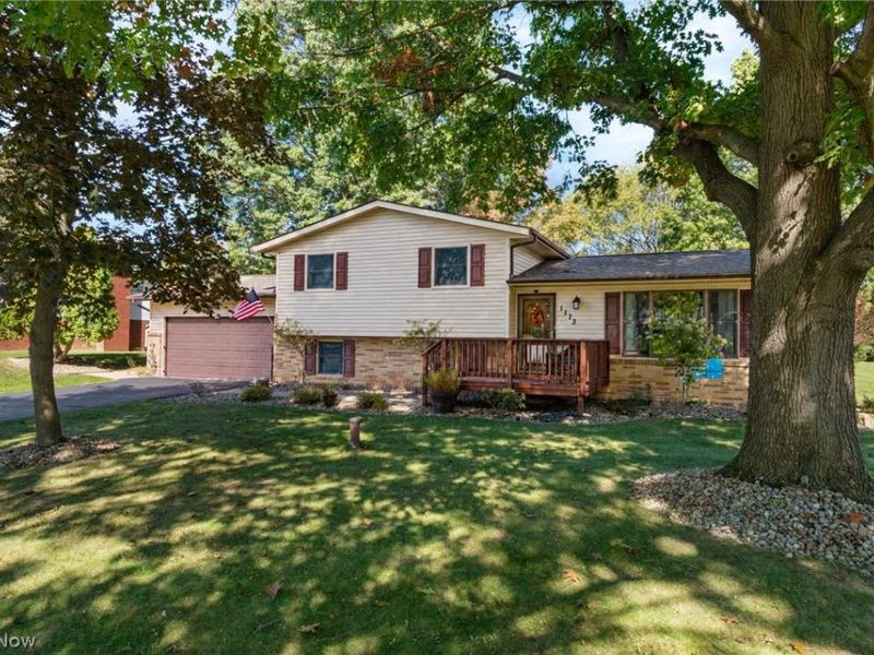 1173 Desert Street NE, Uniontown, OH 44685 Photo 3