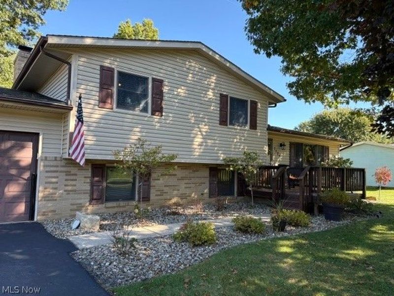 1173 Desert Street NE, Uniontown, OH 44685 Photo 4