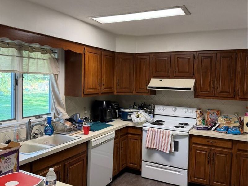 473-475 S Frank Boulevard, Akron, OH 44313 Photo 4